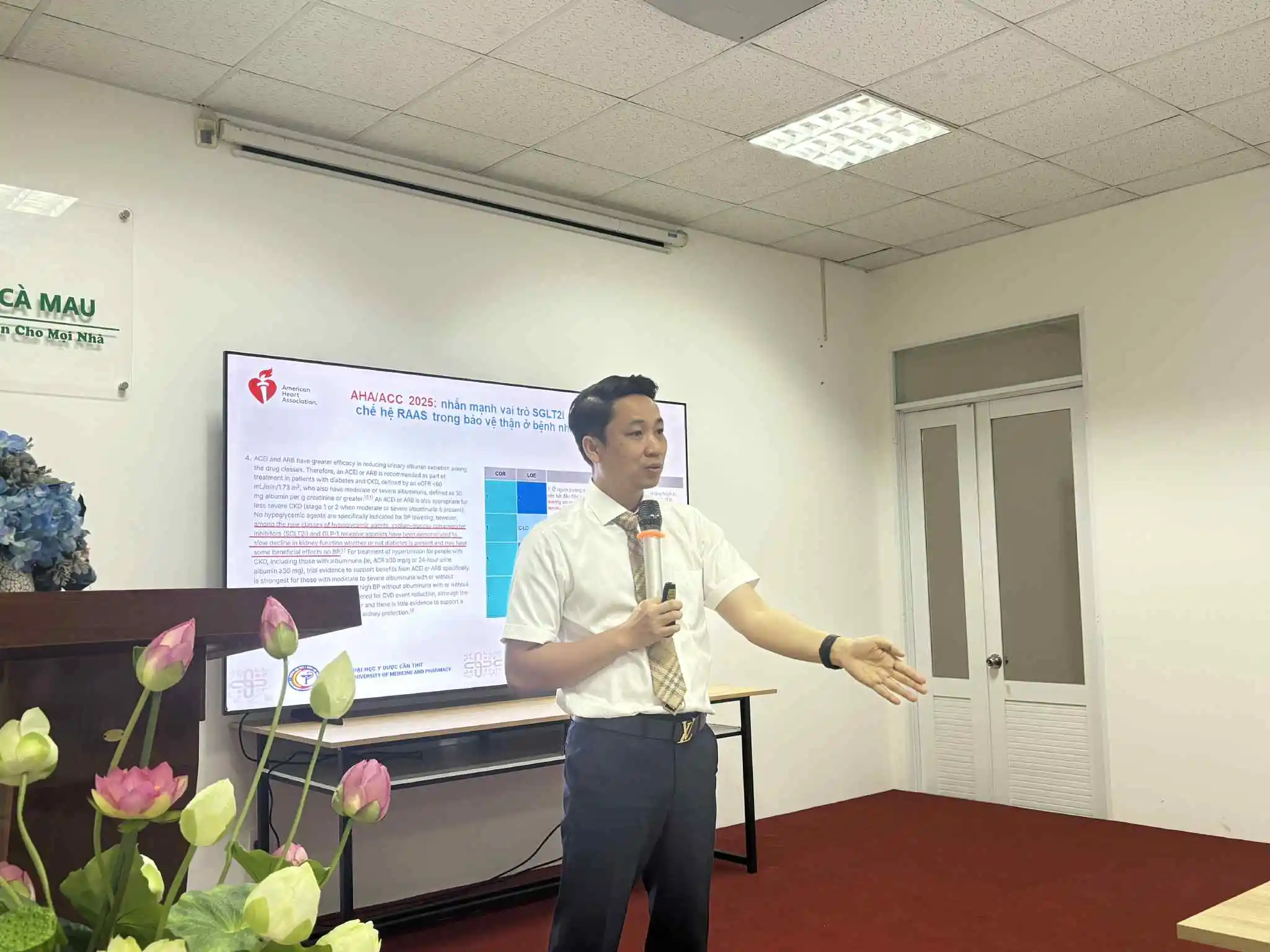 PGS.TS.BS Trần Kim Sơn trình bày chuyên đề