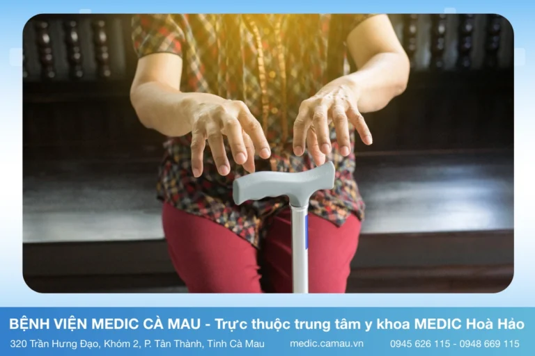 4 DẤU HIỆU SỚM CỦA BỆNH PARKINSON TRƯỚC KHI ĐƯỢC CHẨN ĐOÁN
